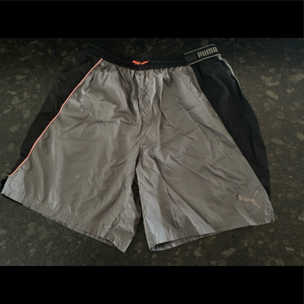 Men’s Puma Launch 7” Grey/Black Shorts in Size M